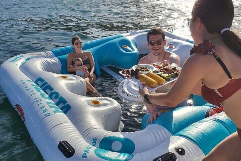 Full Day Taboga Island and Fishing Onboard a Private Yacht