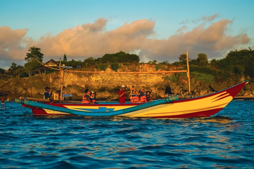 Sunset Cruise by Jukung with Seafood Dinner