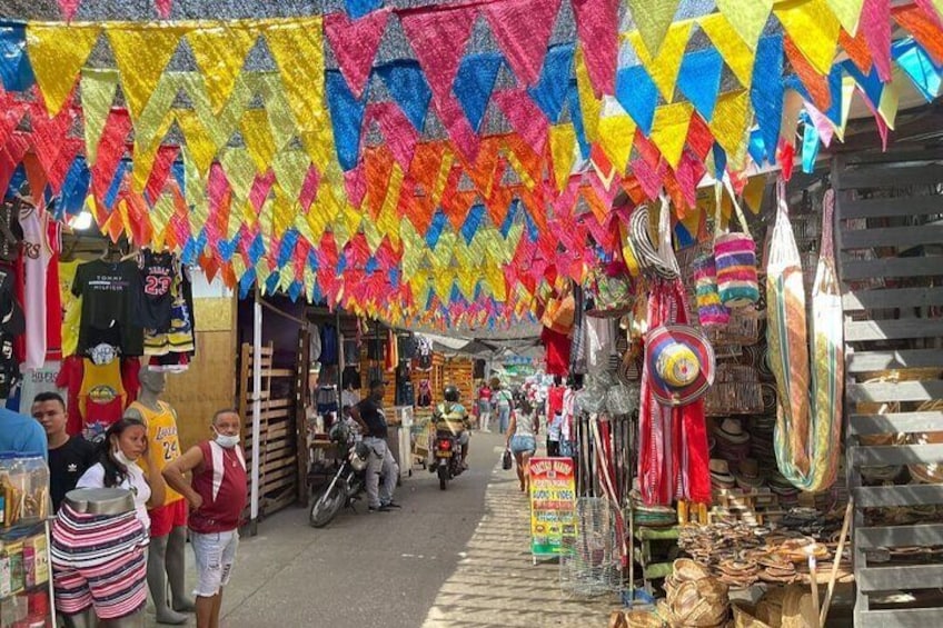 Street food tour at the bazurto local market