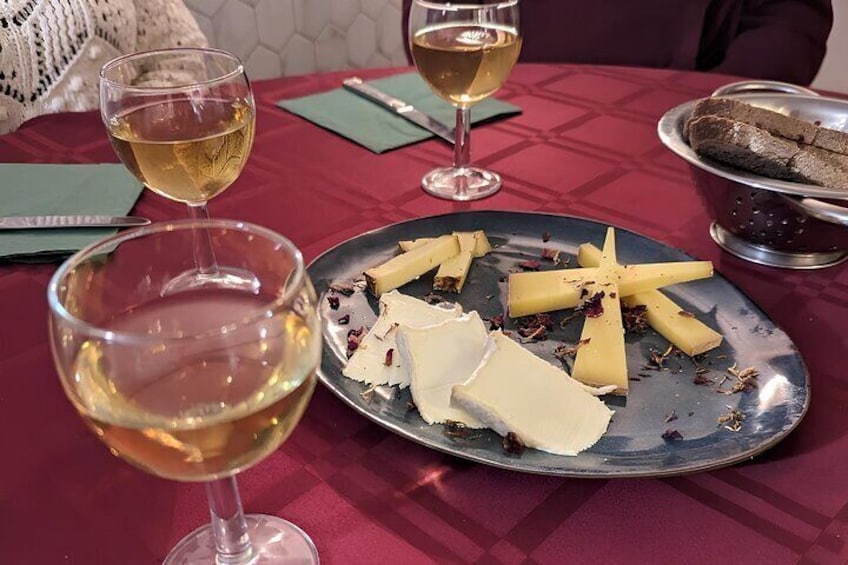 Lyon Evening Food Tour - Do Eat Better Experience