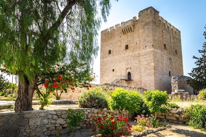 Visita a la antigua Kourion, el castillo de Kolossi, Omodos y la bodega des...