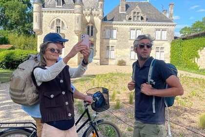 Medoc Small Group Electric Bike Wine Tour Tastings and Lunch from Bordeaux