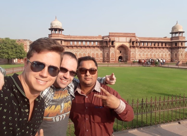 Picture 9 for Activity From Delhi: Private Taj Mahal and Agra Fort Day Trip by Car