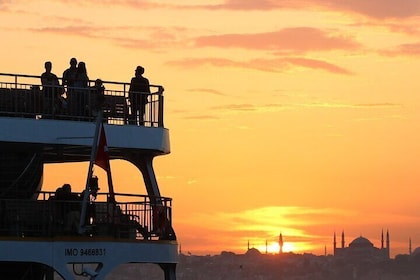 Full Day Istanbul Bosphorus Cruise and Spice Bazaar Tour