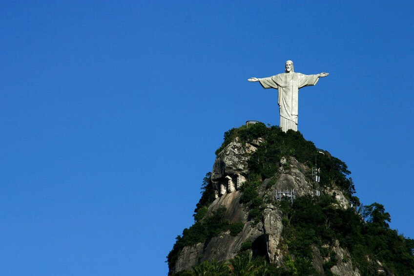 Rio by the Sea with Guanabara Bay Cruise  & Christ the Redeemer by Train