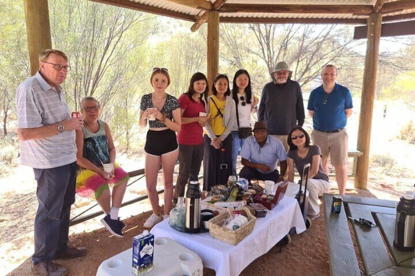 Alice Town Highlights and MacDonnell Ranges Full-Day Tour