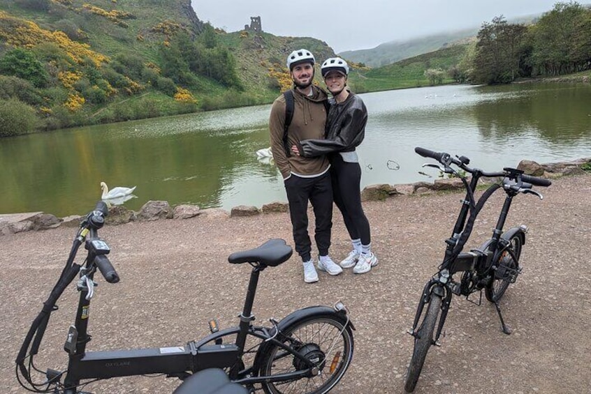 'A wee pedal's' E-bike tour of Arthur's Seat and beyond