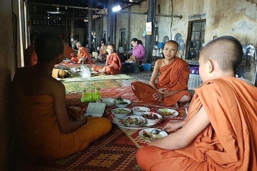 Private Full Day Tuk Tuk Tour in Battambang