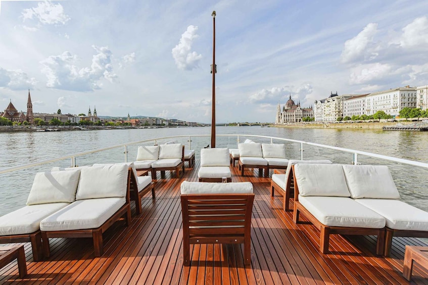Picture 18 for Activity Budapest: Premium Sightseeing Cruise with Tokaj Frizzante
