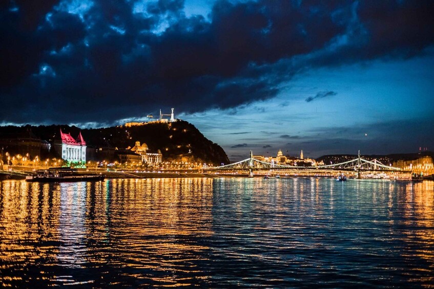 Picture 27 for Activity Budapest: Premium Evening Cruise with Tokaj Frizzante