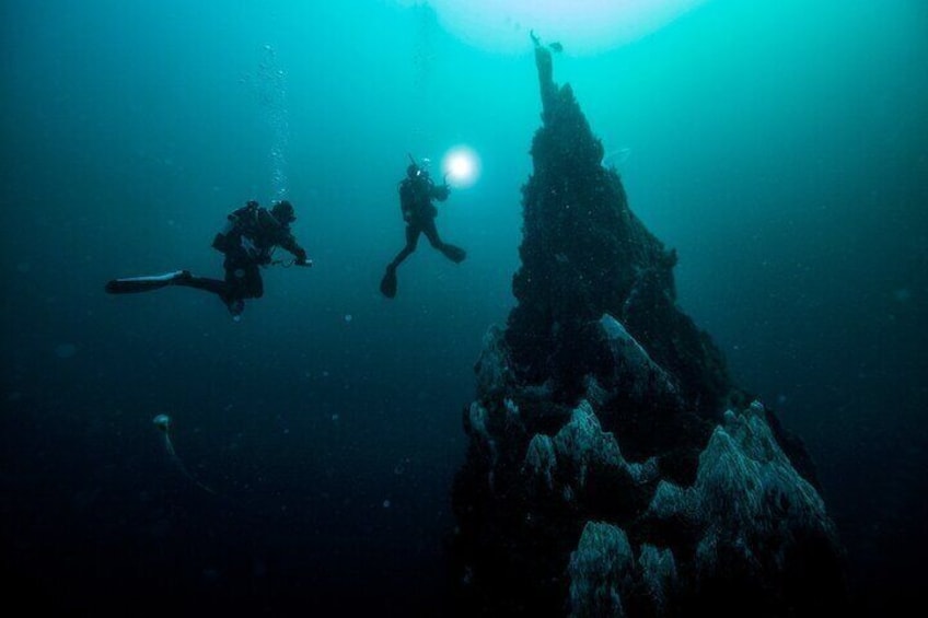 PADI Deep Diver Specialty Course in Al Dana Island