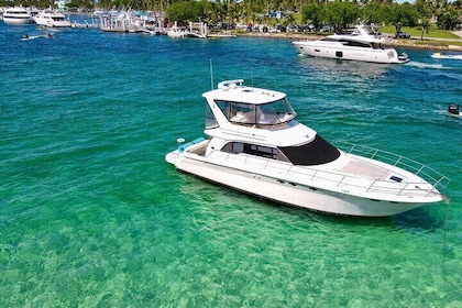 52' Yacht Activity in Miami Beach with Boat Rental and Party