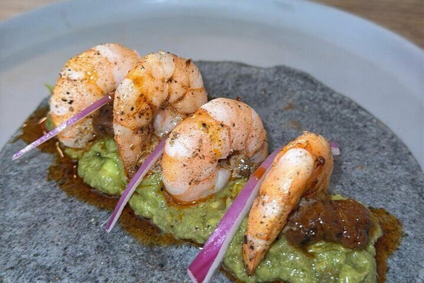 Private gastronomic tour Seafood & Drinks for a perfect afternoon