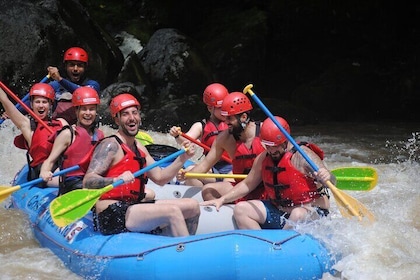 Rafting Pacuare River Level II, III and IV Best Activity Costa Rica