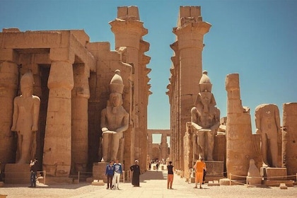 Private Day from Cairo to Luxor by plane with hotel