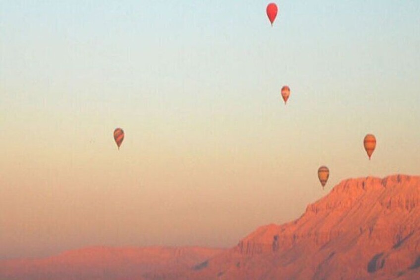 Luxor Private Day Trip Balloon West and East Lunch from Hurghada