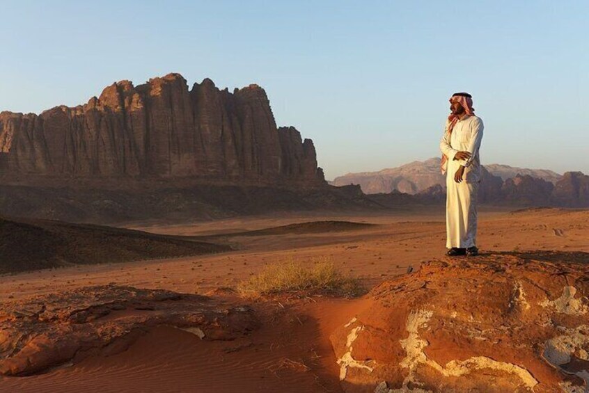 Private Full-Day Jeep Tour in Wadi Rum with Overnight Stay