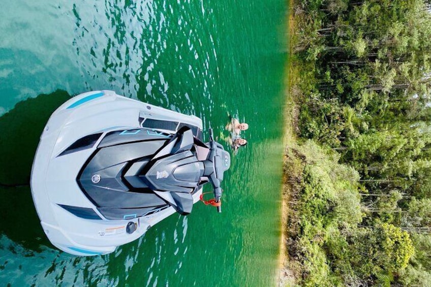 Jet ski in Guatapé Antioquia