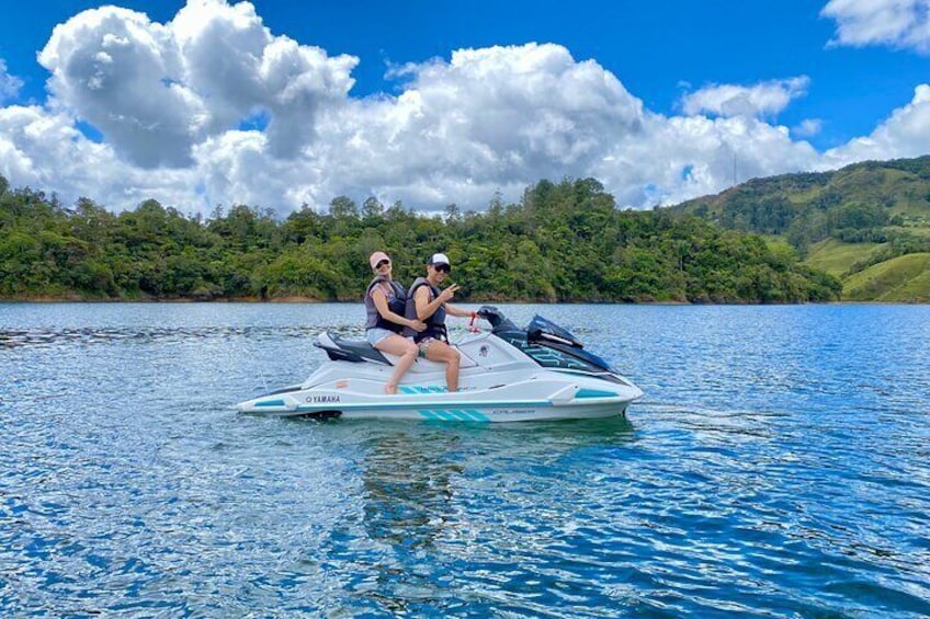 Jet ski in Guatapé Antioquia