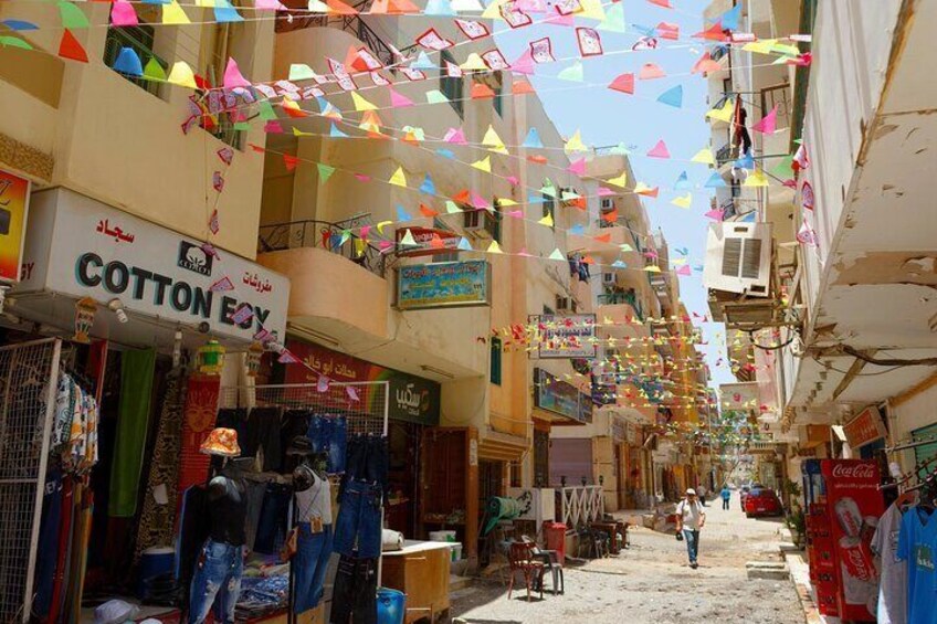 Private City Tour and Shop at Old Market From Hurghada