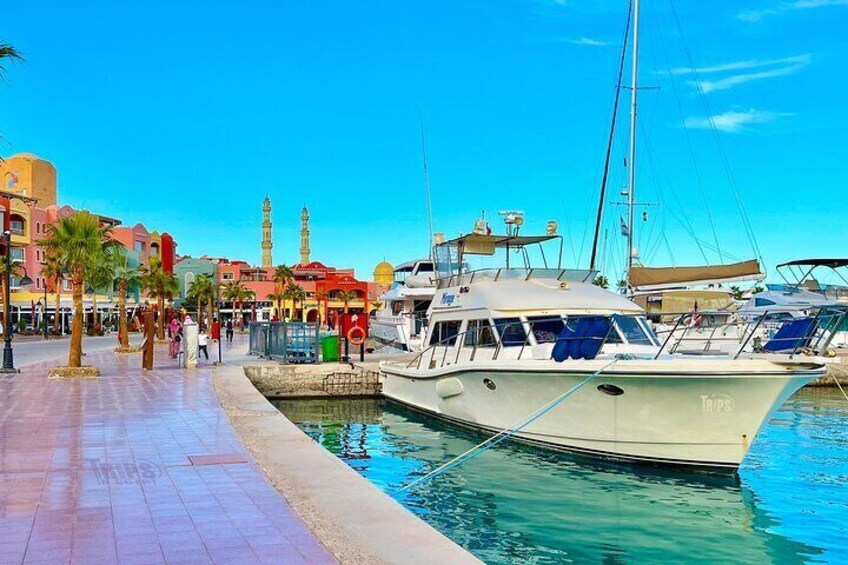 Private VIP City Tour and Shop at Old Market From Hurghada