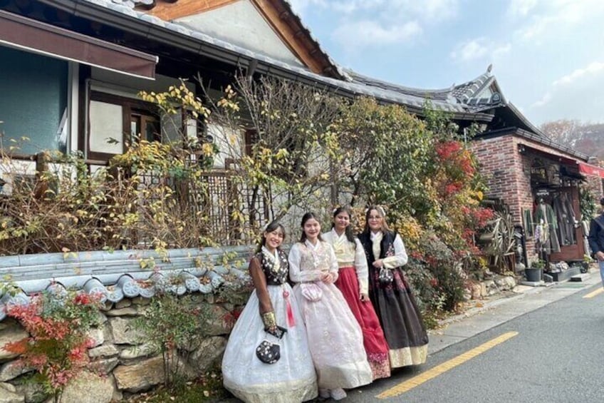 Jeonju Shuttle Bus Service & Hanbok Experience(From Seoul/Busan) 