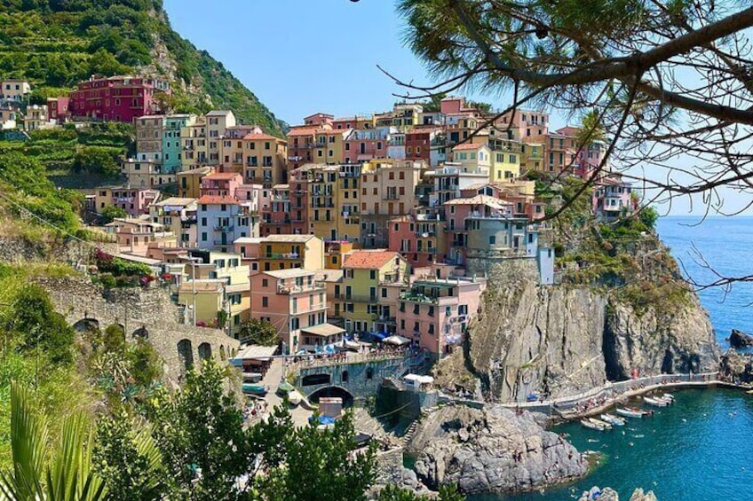 Cinque Terre Tour by Shuttle from Lucca and Pisa
