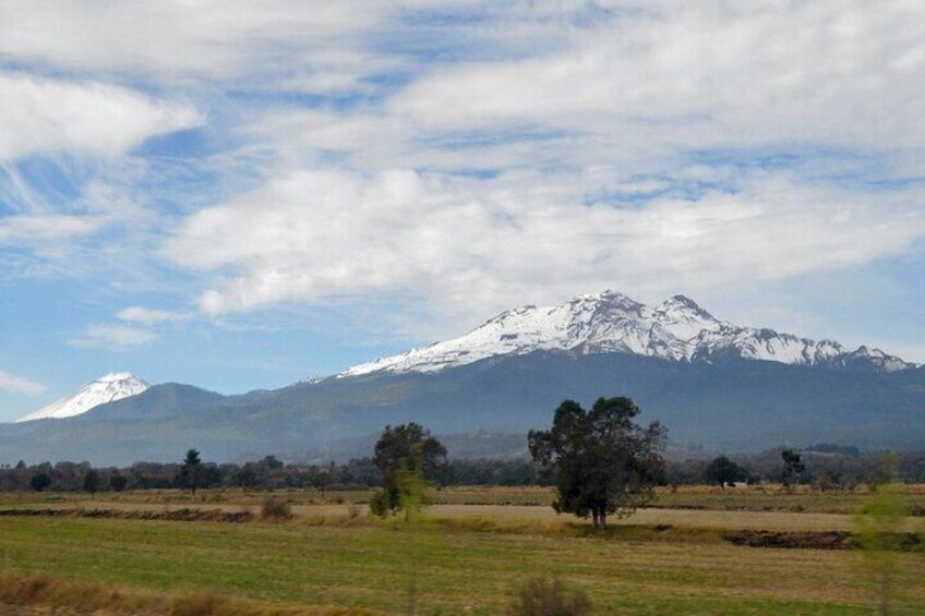Full-day Iztaccihuatl Hiking Tour from Mexico City 
