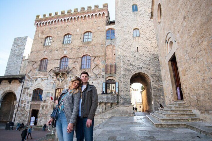 San Gimignano private tour with personal photographer