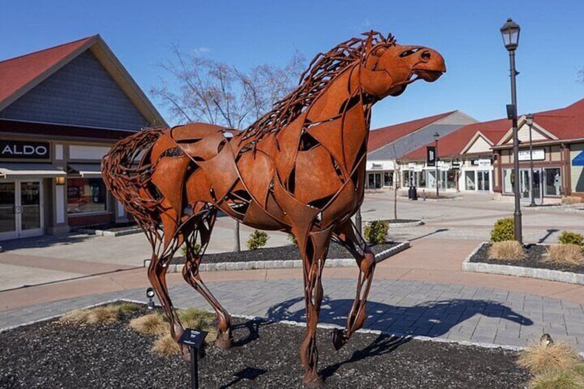 Woodbury Common Premium Outlets Shopping Tour from Midtown