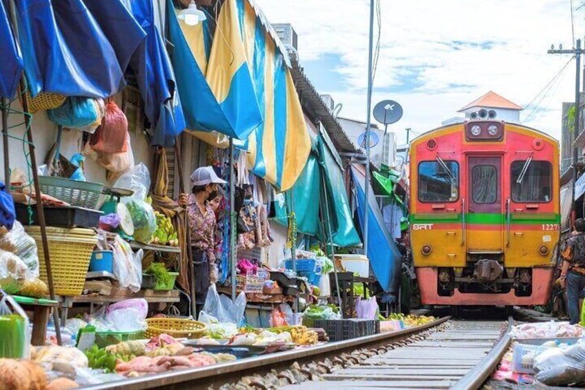 Amphawa Floating Market & Maeklong Railway Train Market Tour