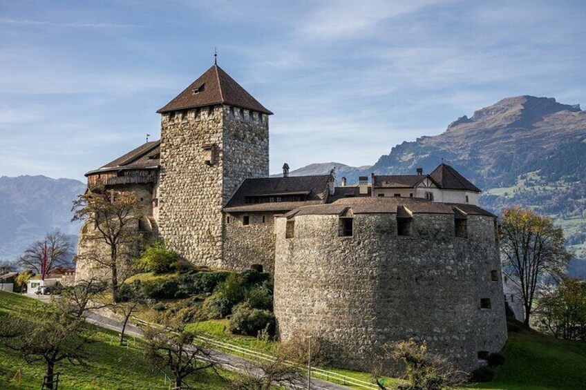 Private Tour from Vaduz to Zurich with a 2-Hour Stop in Balzers