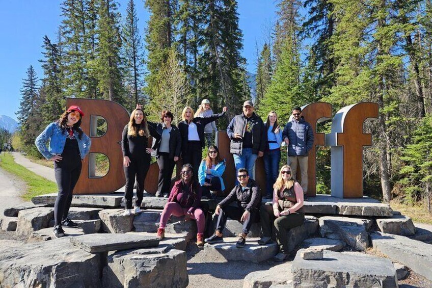 2 Day Guided Tour in Banff National Park