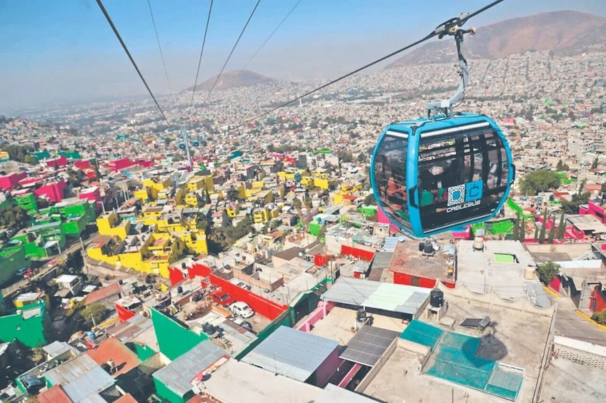 Discover Mexico City's Authentic Lifestyle: Bus & Cable Car Tour