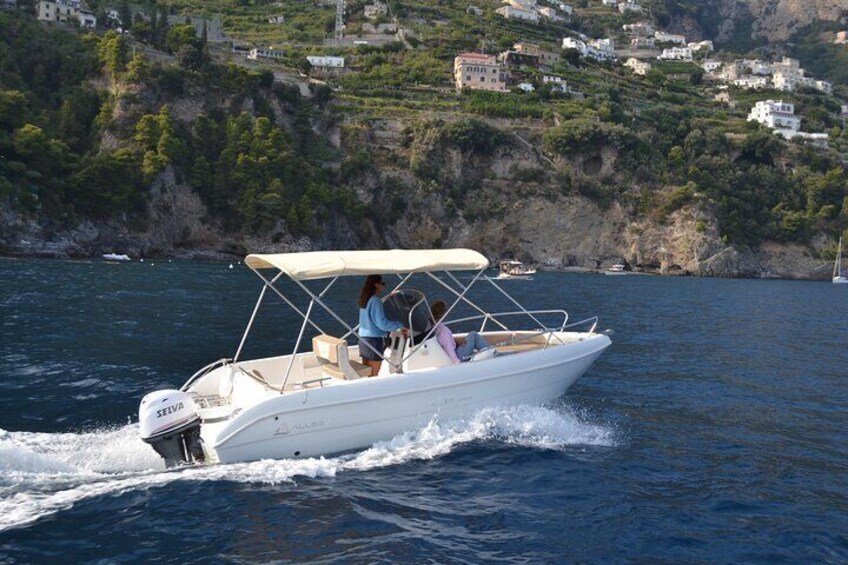 Lease Allegra all 19 open 40 hp
