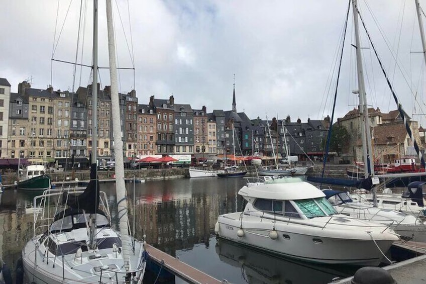 Full Day Private Tour of Honfleur, Pays d'Auge & Deauville