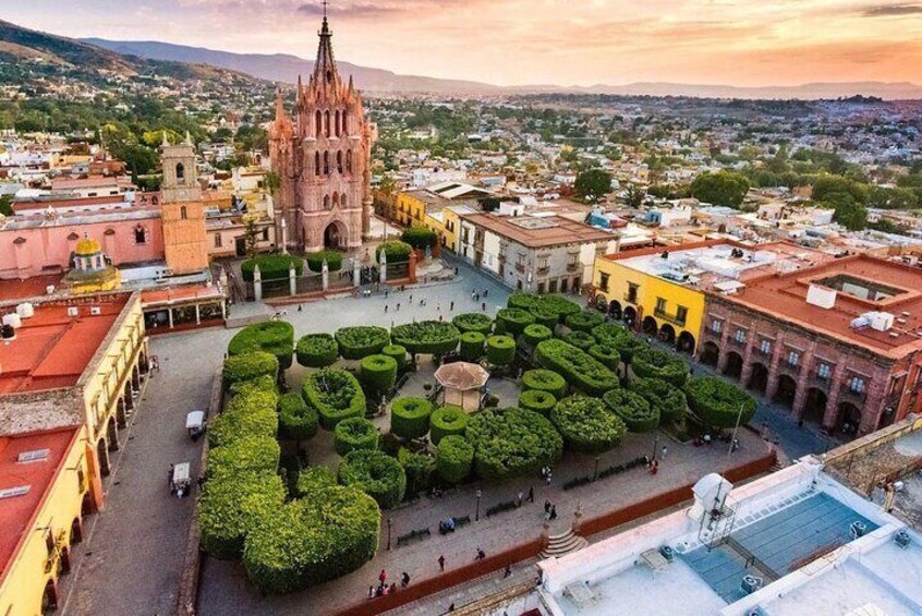 San Miguel De Allende City Tour with Transfer from Mexico City