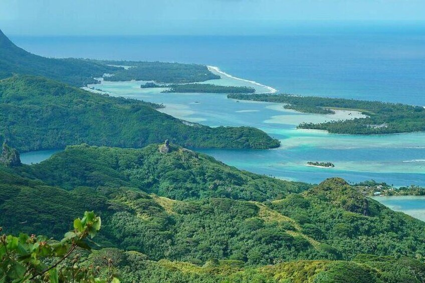 The coasts of Huahine