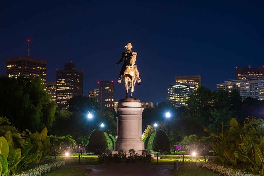 Picture 4 for Activity Boston: Haunted Pub Crawl of Historic Pubs and Taverns