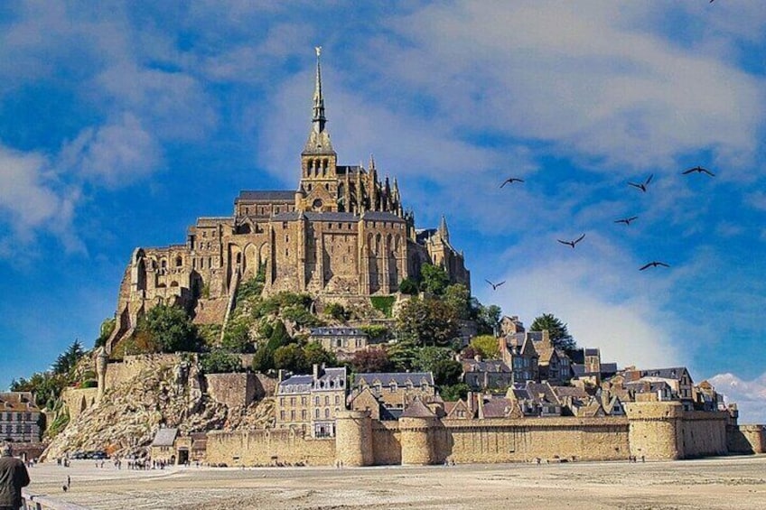 Private Transport to Mont Saint Michel with Tickets to Abbey