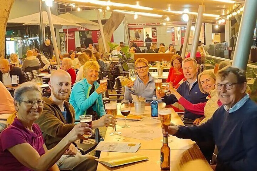 Gastronomic Bike Tour through Las Palmas at Night