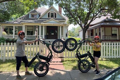 2hr Dallas sightseeing and history Talking E-Bike Audio Tour