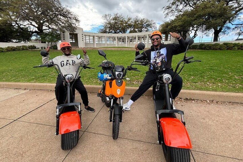 Presidential Dallas: A 2 Hr JFK Assassination Ebike Smart Tour