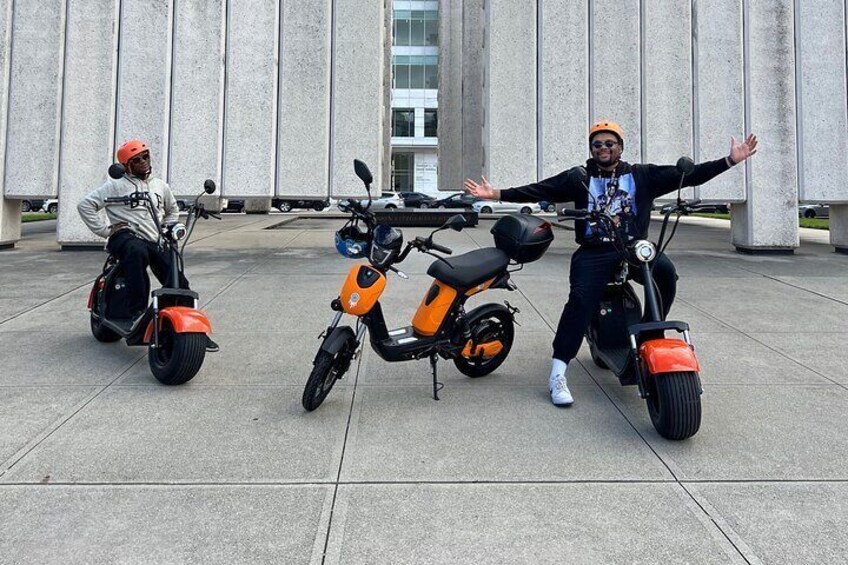 Presidential Dallas: A 2 Hr JFK Assassination Ebike Smart Tour