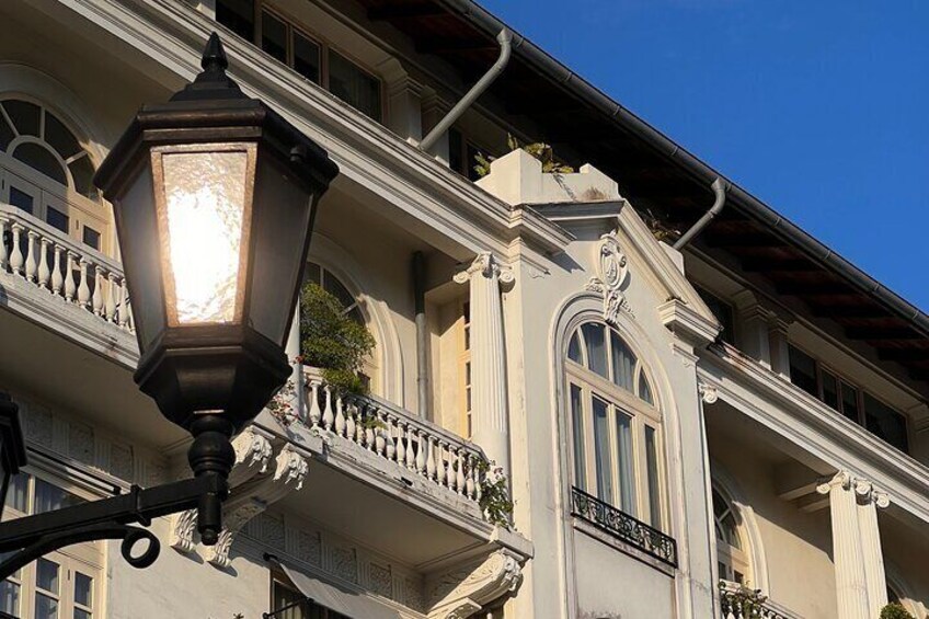 Colonial District Sunset Walk 