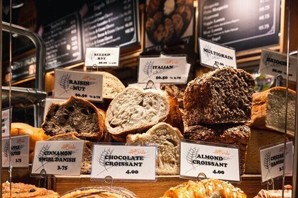 Reading Terminal Market Walking Tour in Philadelphia