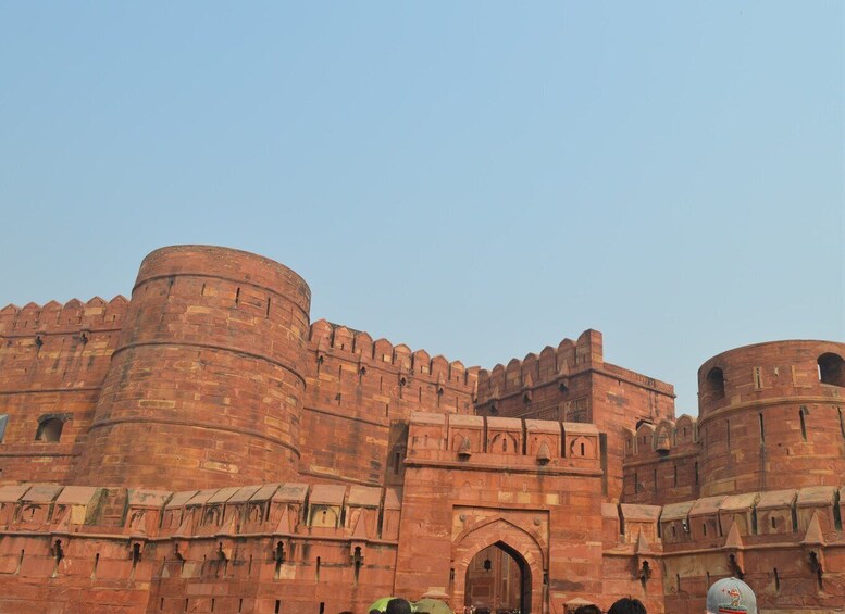 Picture 2 for Activity Agra: Round Trip, Full-Day Private Tour with Taj Mahal Entry