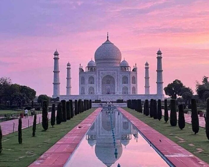 Picture 4 for Activity Agra: Round Trip, Full-Day Private Tour with Taj Mahal Entry