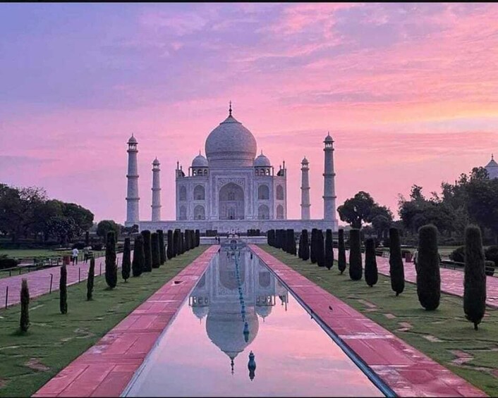 Picture 4 for Activity Agra: Round Trip, Full-Day Private Tour with Taj Mahal Entry