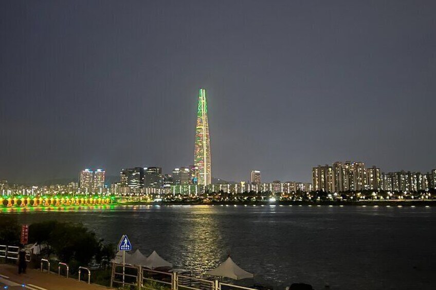 Stand Up Paddle Board (SUP) and Kayak Activities in Han River